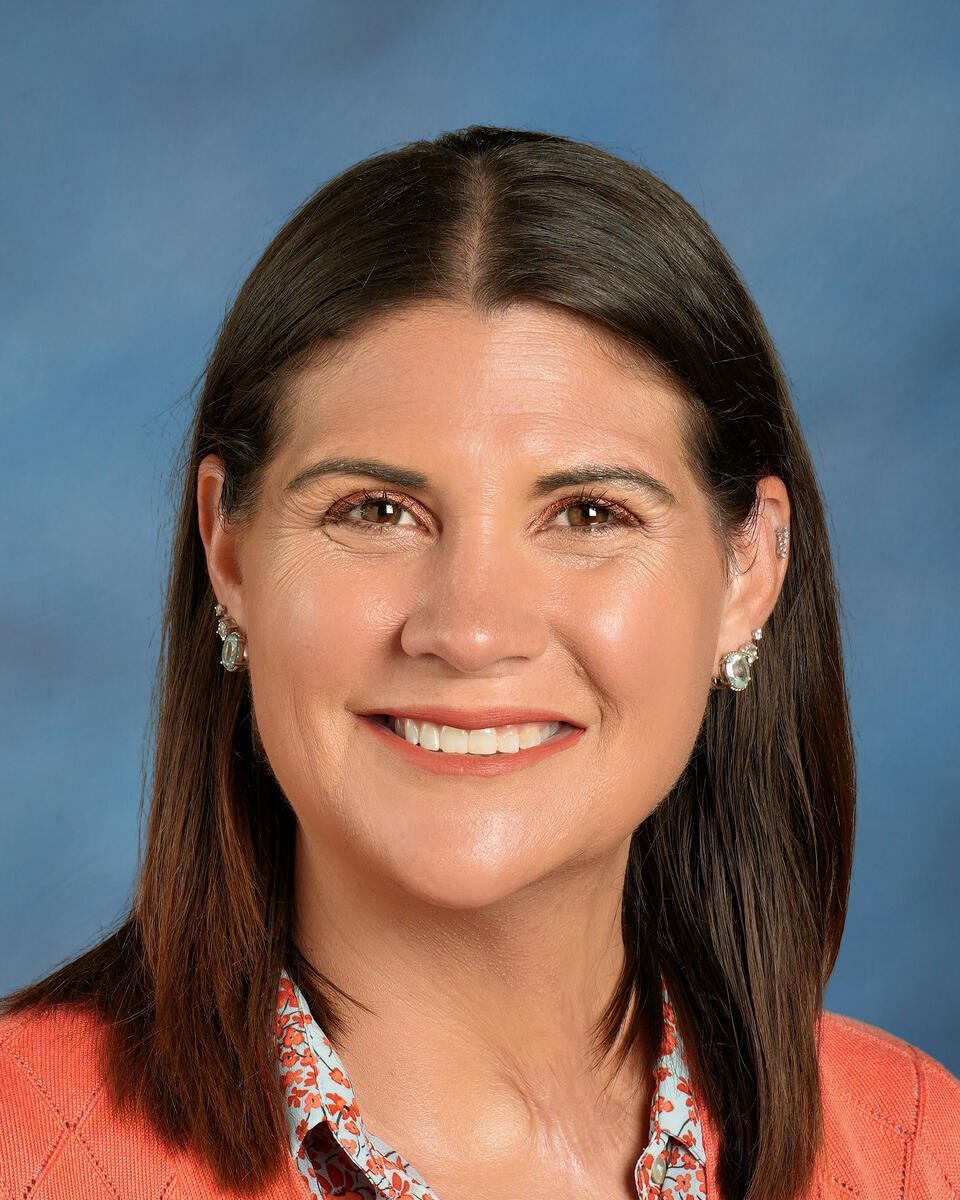 Lindsay Mota - Student Services Specialist